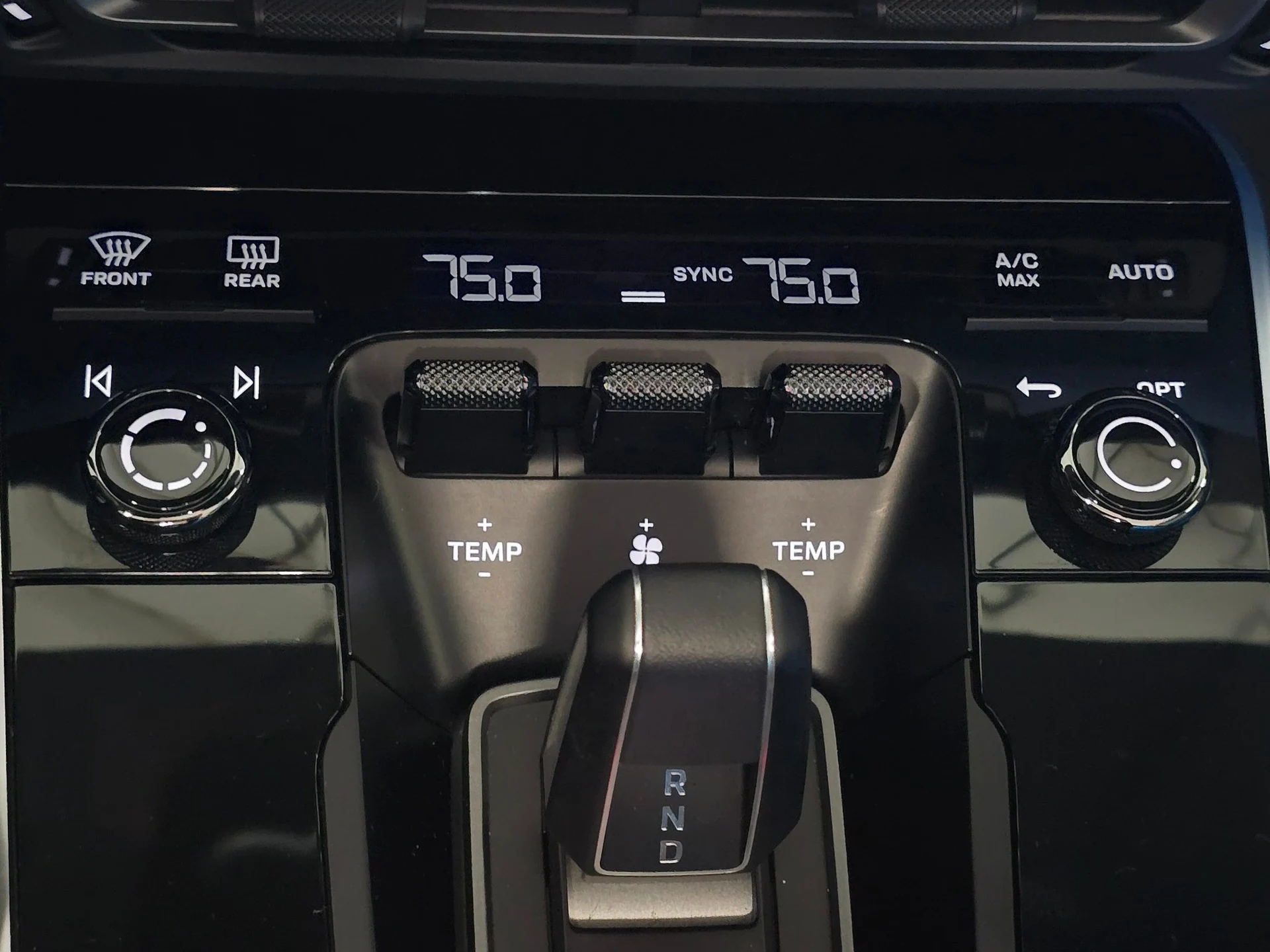 mph048_3726392897_805046bc3739a02481f558804b42b493x_55f341fdb7