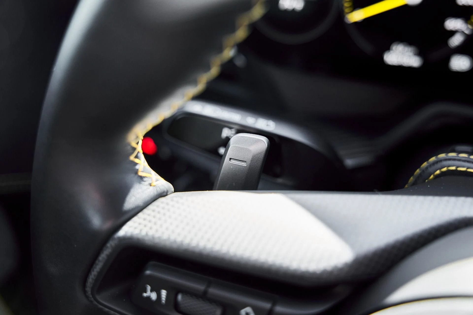 mph048_3730904430_Used_2023_Porsche_911_GT_3_1776823215_dd31341205