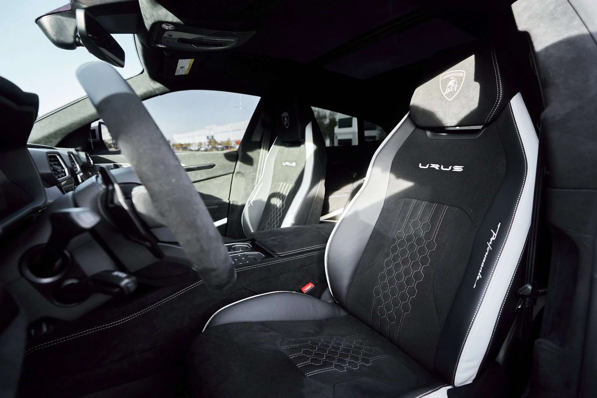 mph048_3738692118_Used_2024_Lamborghini_Urus_Performante_1764730741_4ee33fdf21