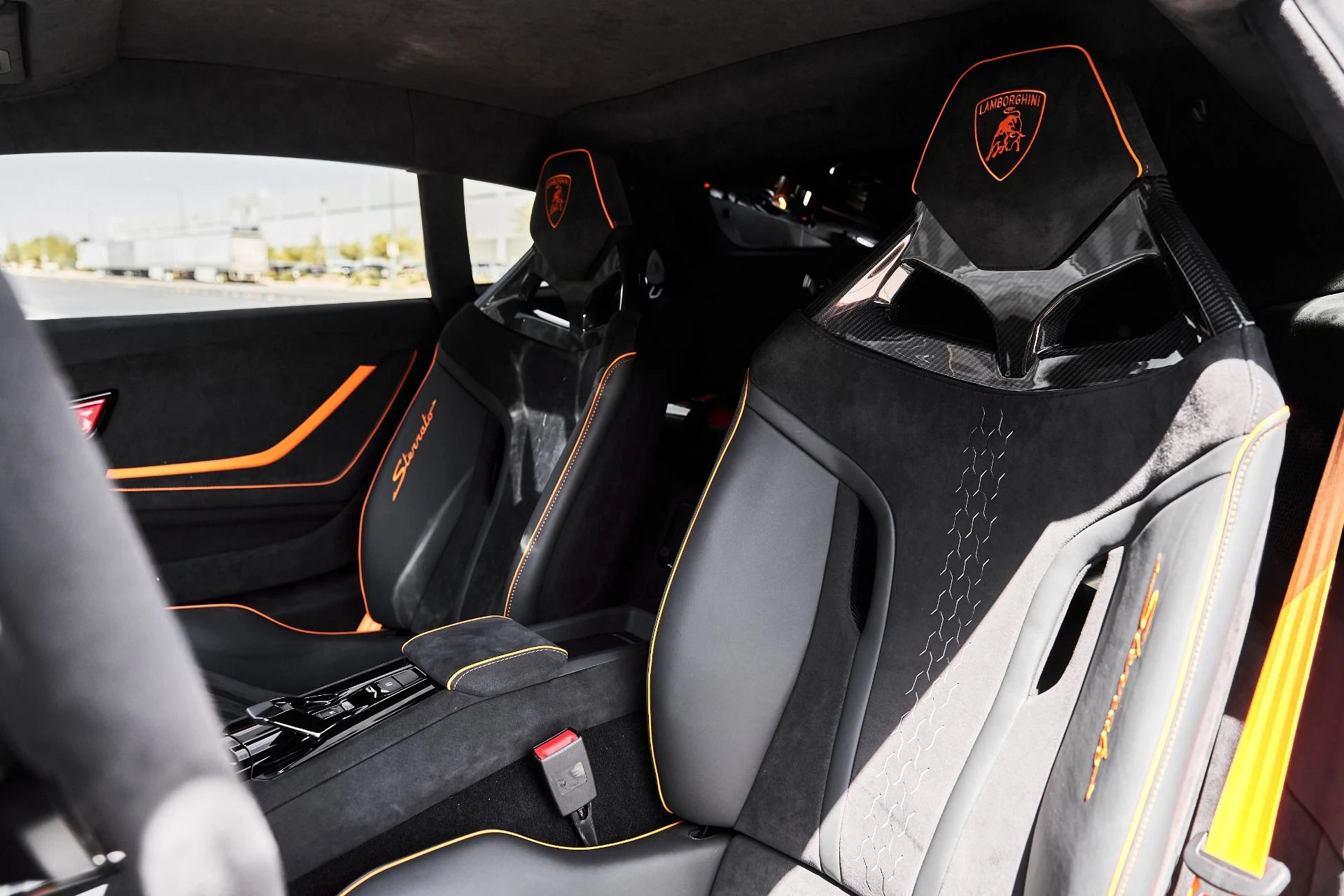 mph048_3771706269_Used_2023_Lamborghini_Huracan_Sterrato_Base_1776823474_167ba6bd0e