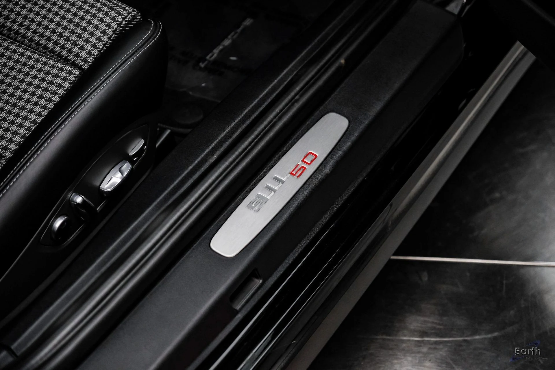 mph048_3791398700_6ec84762dc5a1356db7bc2c20fee0491x_4503201dc5