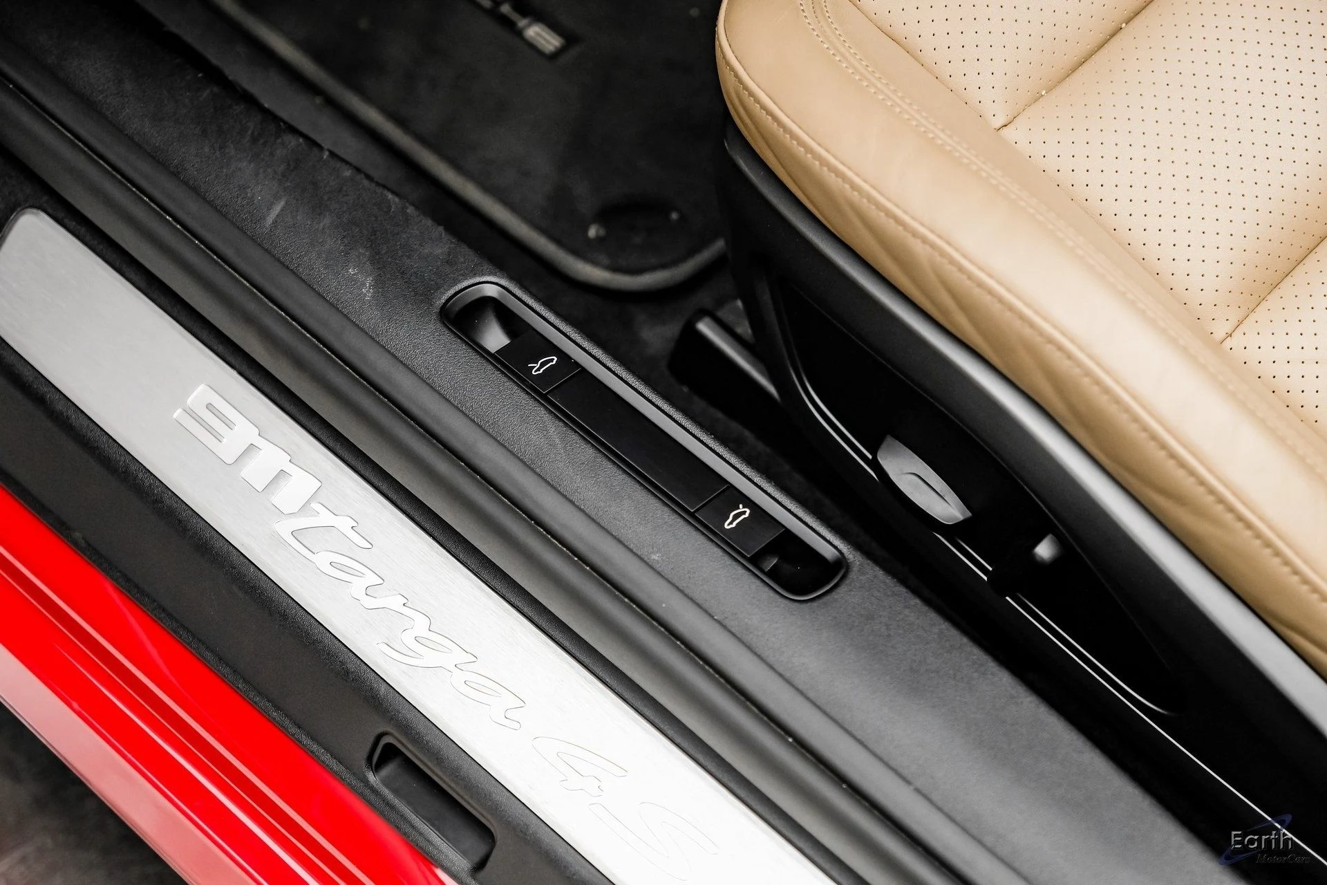 mph048_3802048628_01eb84c097eab8cd8cf7494b8cf6dbf0x_705457d32d