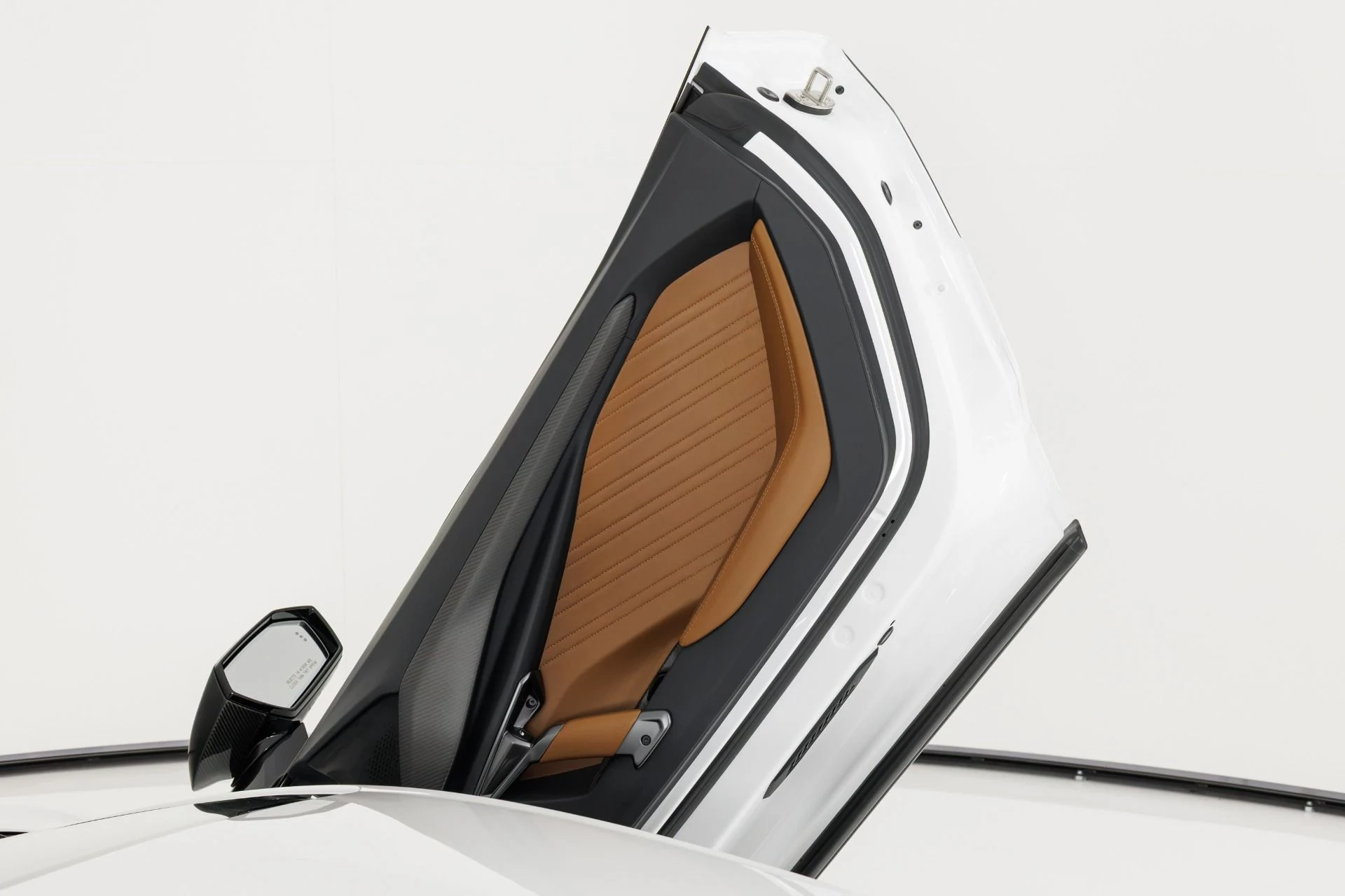 mph048_3820661568_Used_2024_Lamborghini_Revuelto_1786042584_f5b4aeb403
