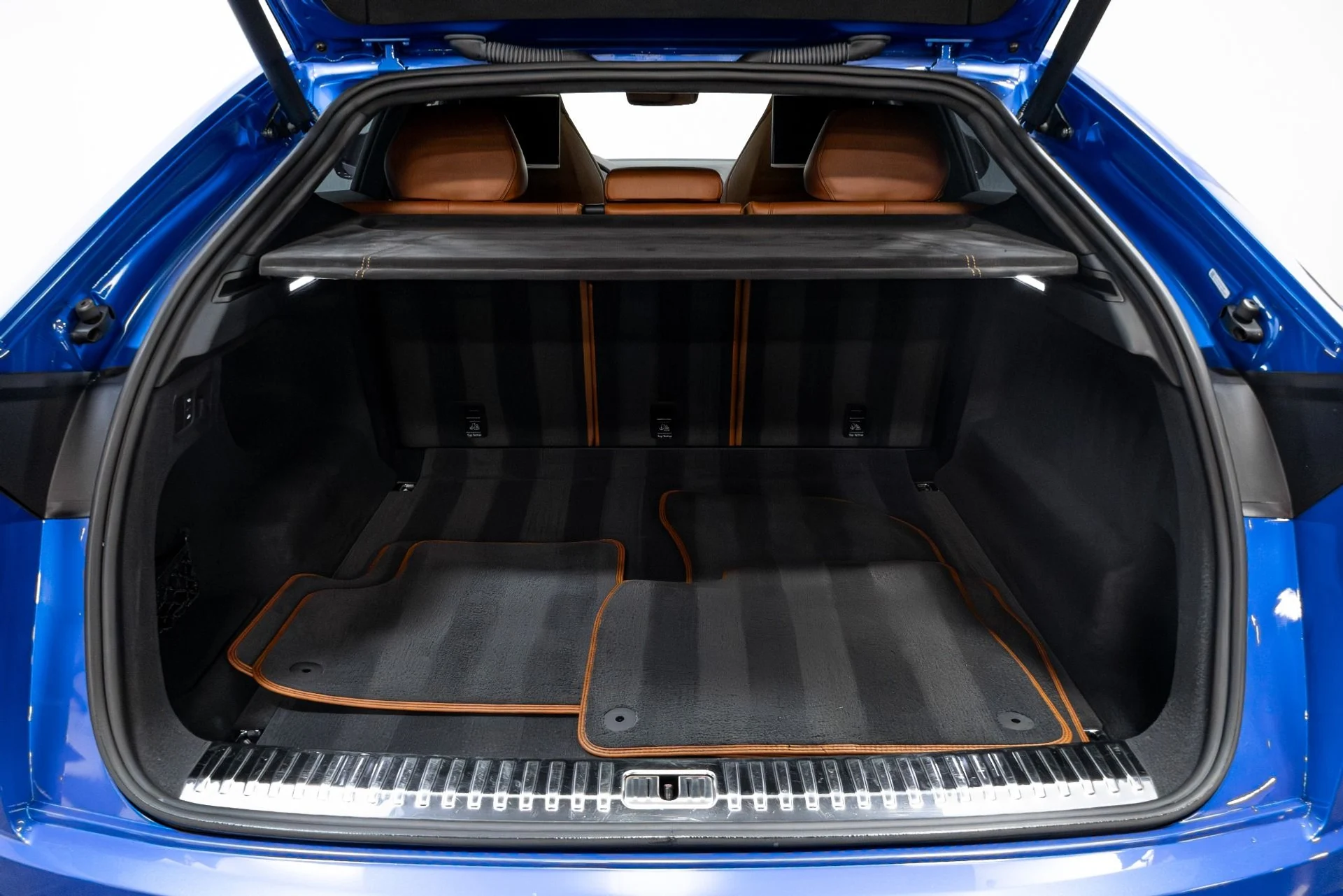 mph048_3820815722_Used_2019_Lamborghini_Urus_1772123275_14b53f3484