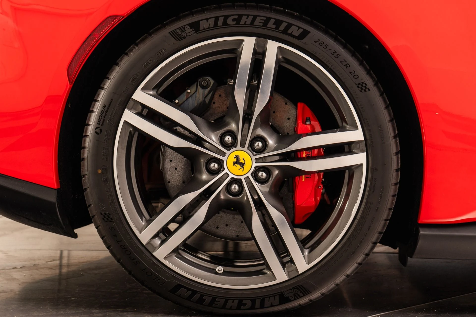 mph048_3828988736_Used_2023_Ferrari_Portofino_M_1759171852_4a644b5bac