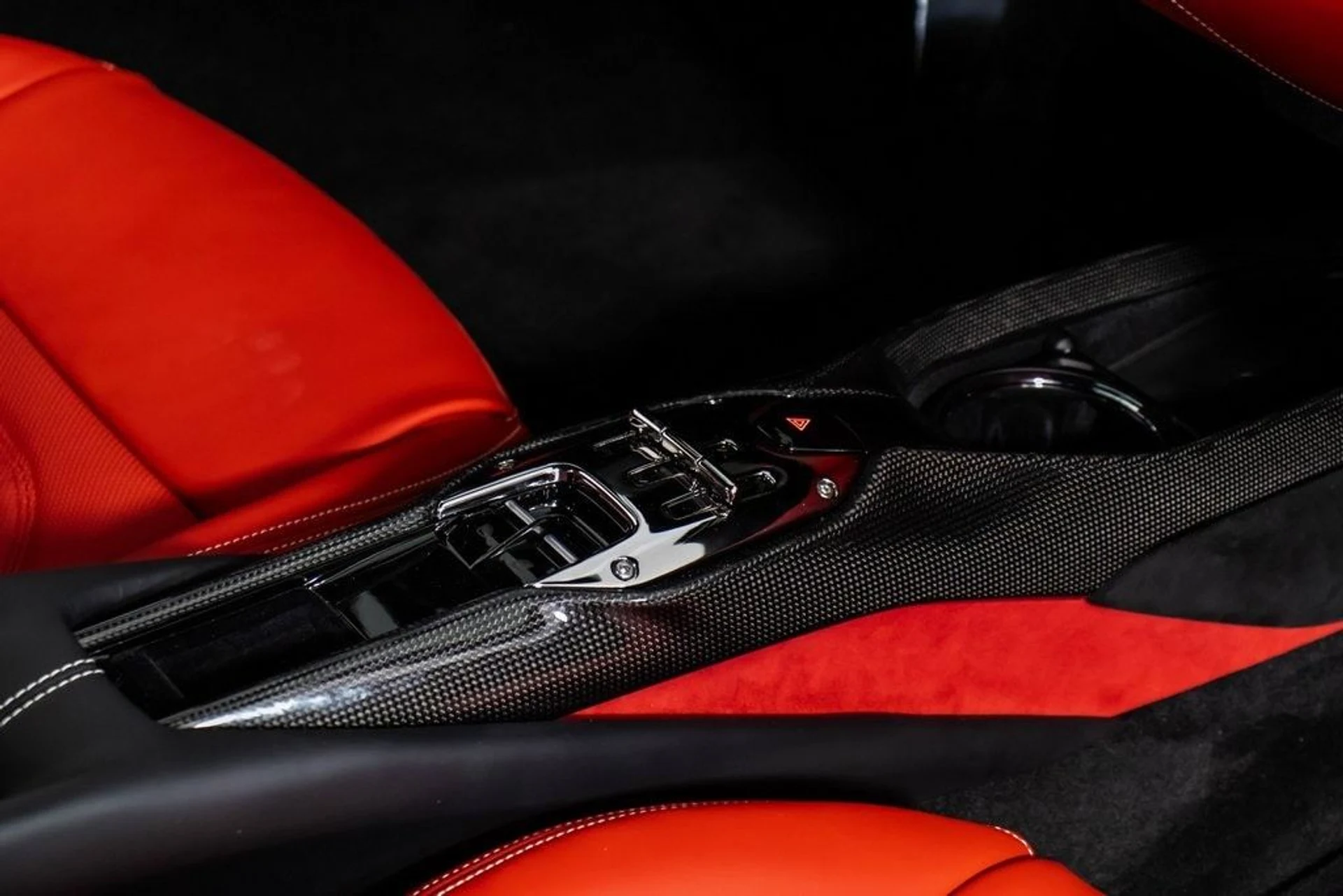 mph048_3836622735_c4bd036e3bc44b9cb77a54423be8b98ex_5e85a57421