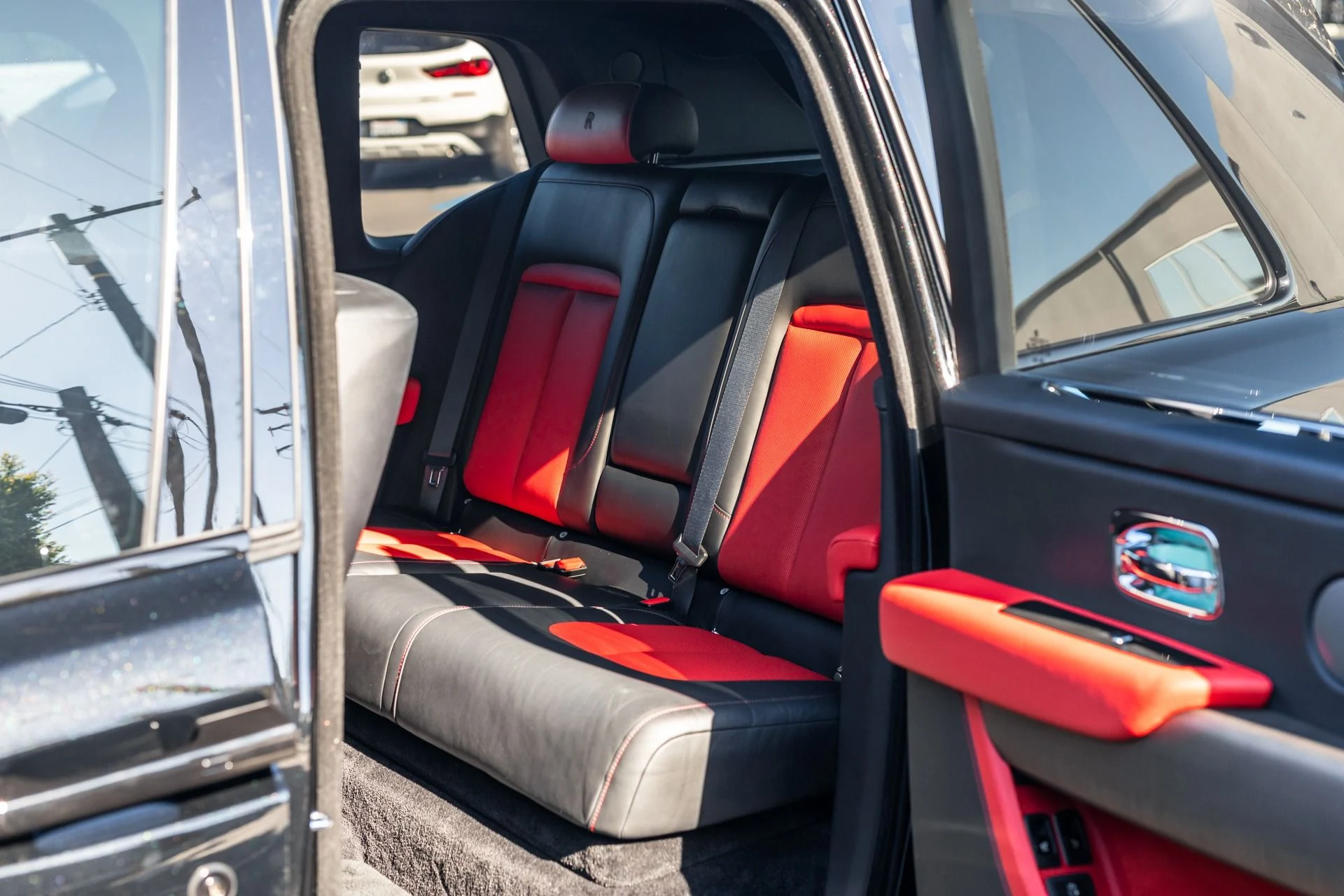 mph048_3849870442_Used_2021_Rolls_Royce_Cullinan_1698712240_3393a45030