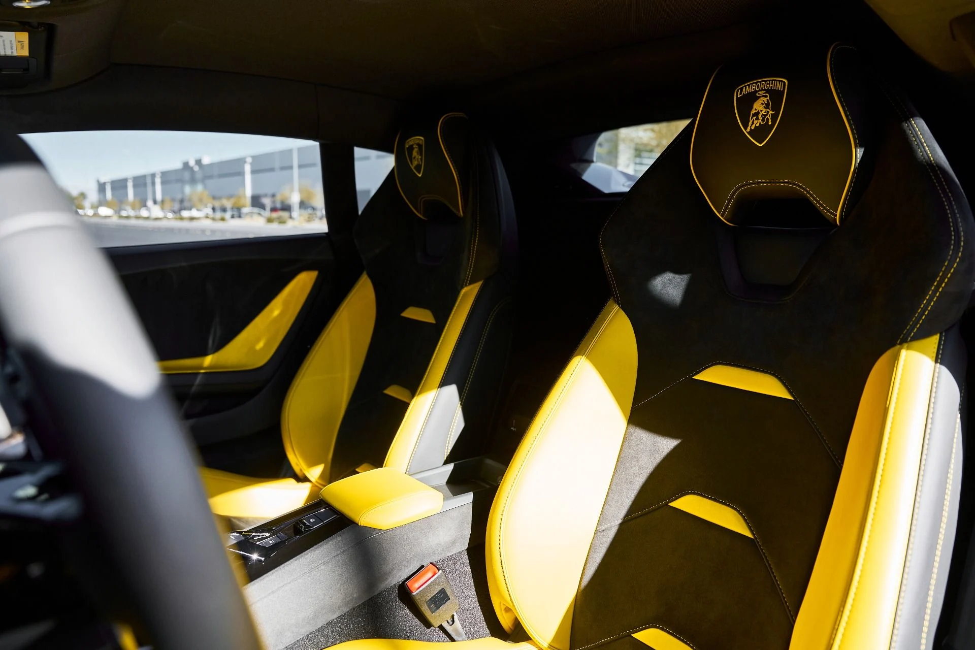 mph048_3850445706_Used_2023_Lamborghini_Huracan_Tecnica_1768616181_2bbdd10773