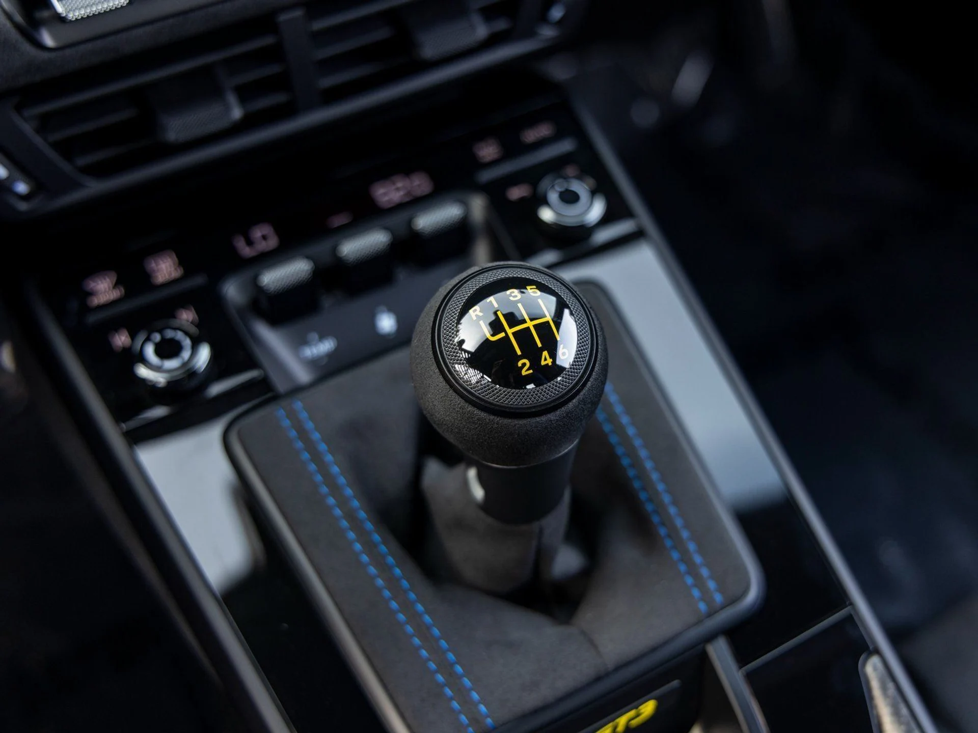 mph048_3859128580_49_6558c86560