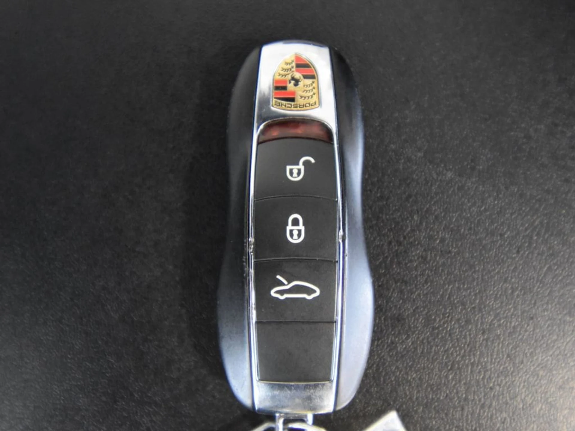 mph048_3864105971_b297e93f11f26b30cb8961d00c95daaax_0d77d8fb4d