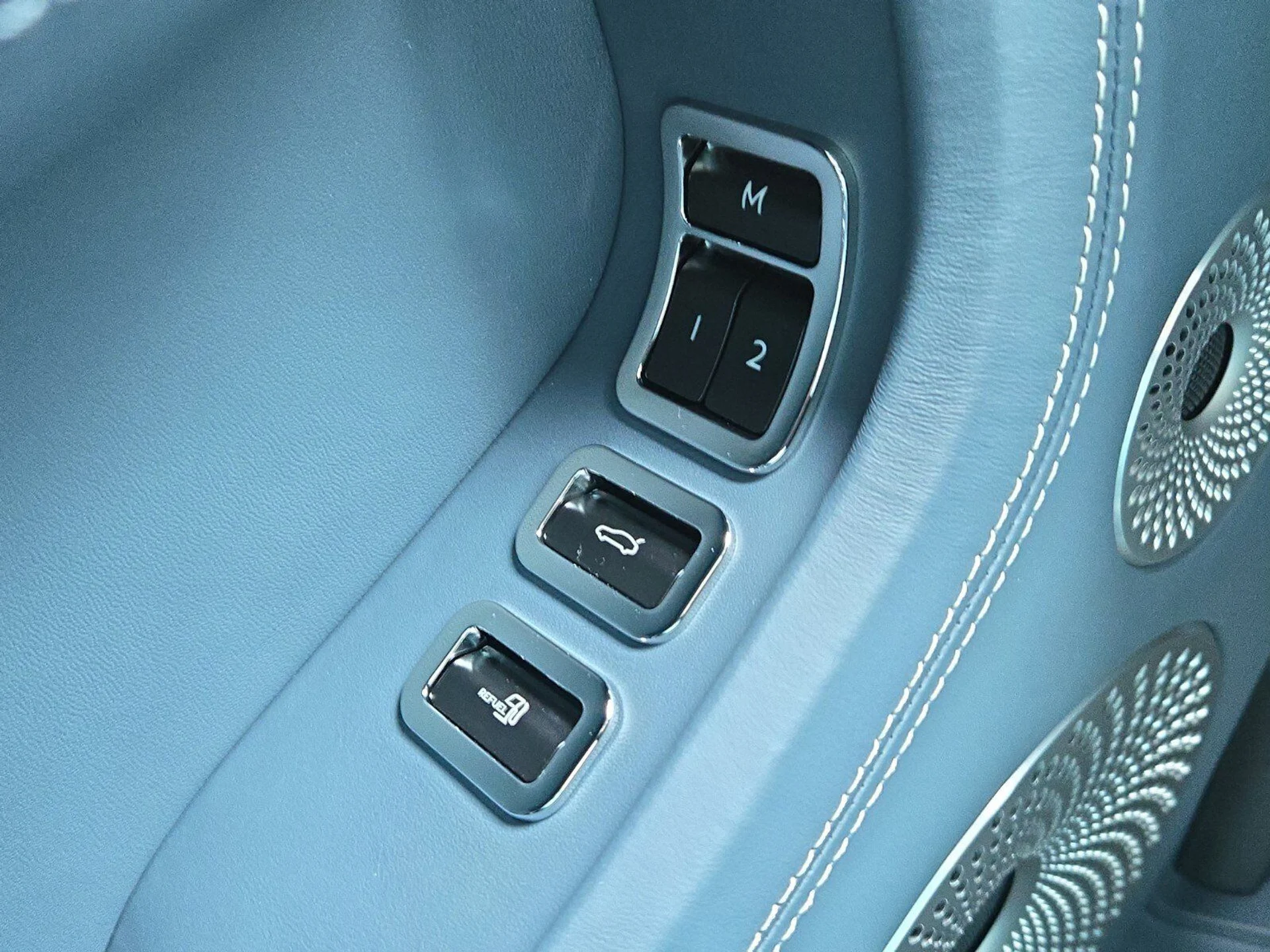 mph048_3882040482_3a3505616d0492d2888e11088937a1f3x_d2aed6322e