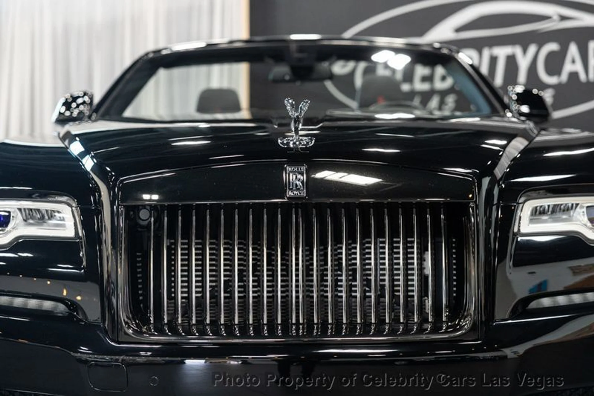 mph048_3888288917_used_2018_rolls_royce_dawn_blackbadge444kmsrp_9707_21770259_49_800_d8e5f78860