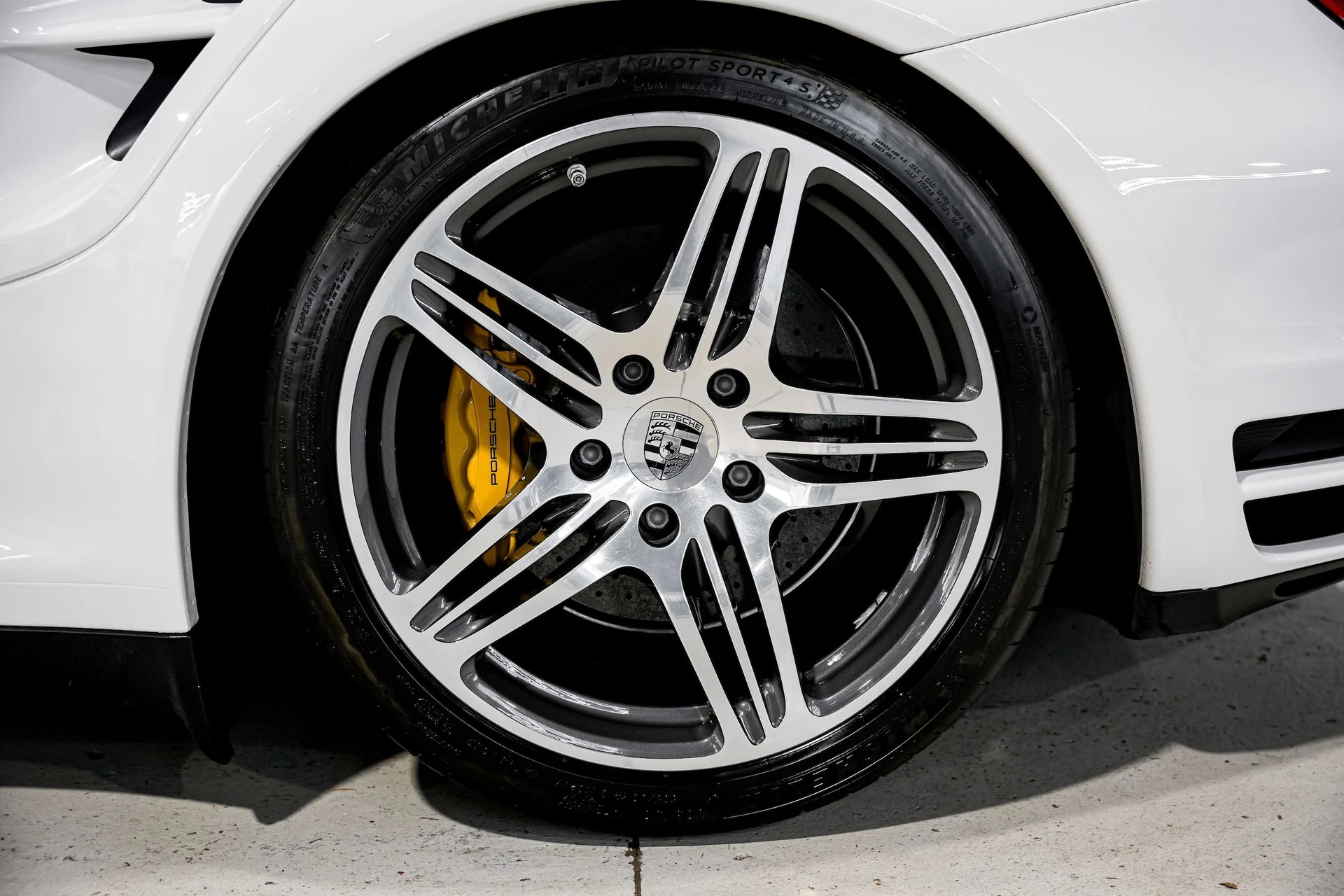 mph048_3891655951_262fae7baacb715d4174d9165a4087acx_c51f5ae02a