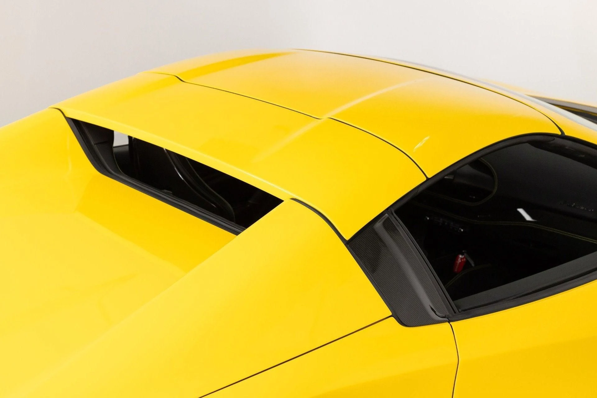 mph048_3892073321_Used_2021_Ferrari_F8_Spider_1778334415_335a6ec307