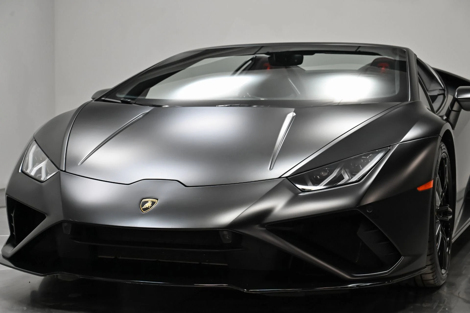 mph048_390496009_Used_2021_Lamborghini_Huracan_EVO_Base_1754943417_2227d94d2c