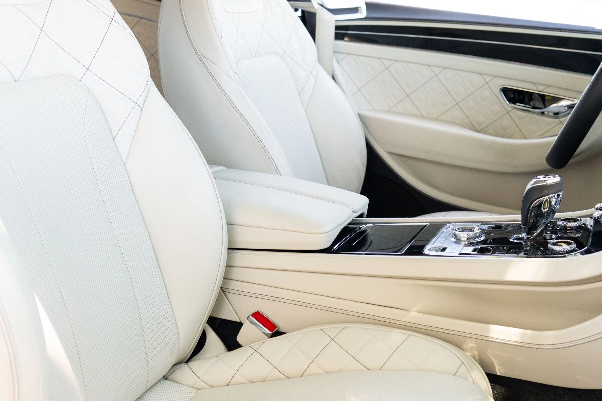 mph048_3914783620_Used_2020_Bentley_Continental_GT_V8_1777404396_37b11dd57d