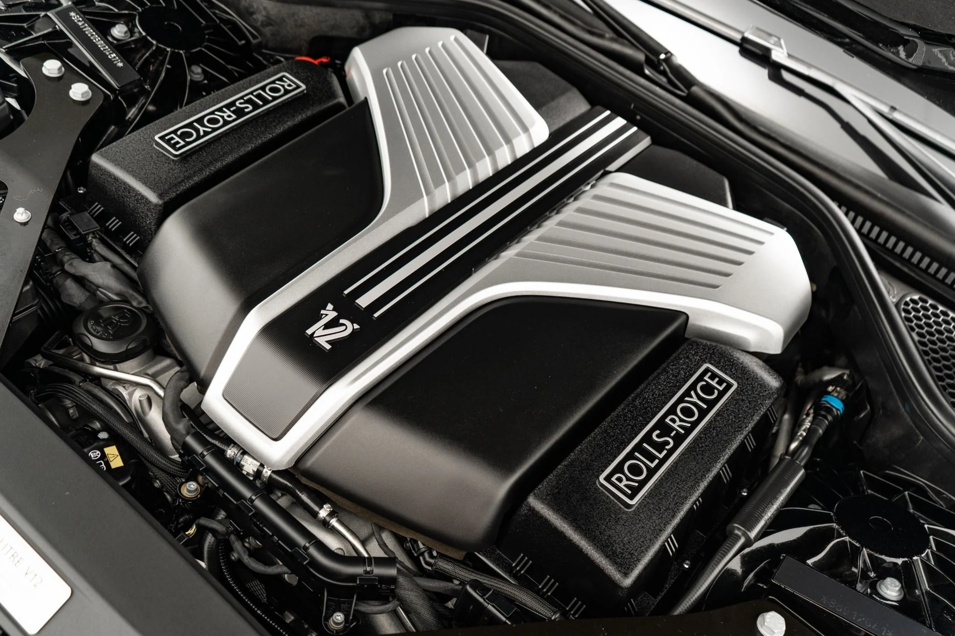 mph048_3917932604_Used_2022_Rolls_Royce_Ghost_1774388734_490e49a903