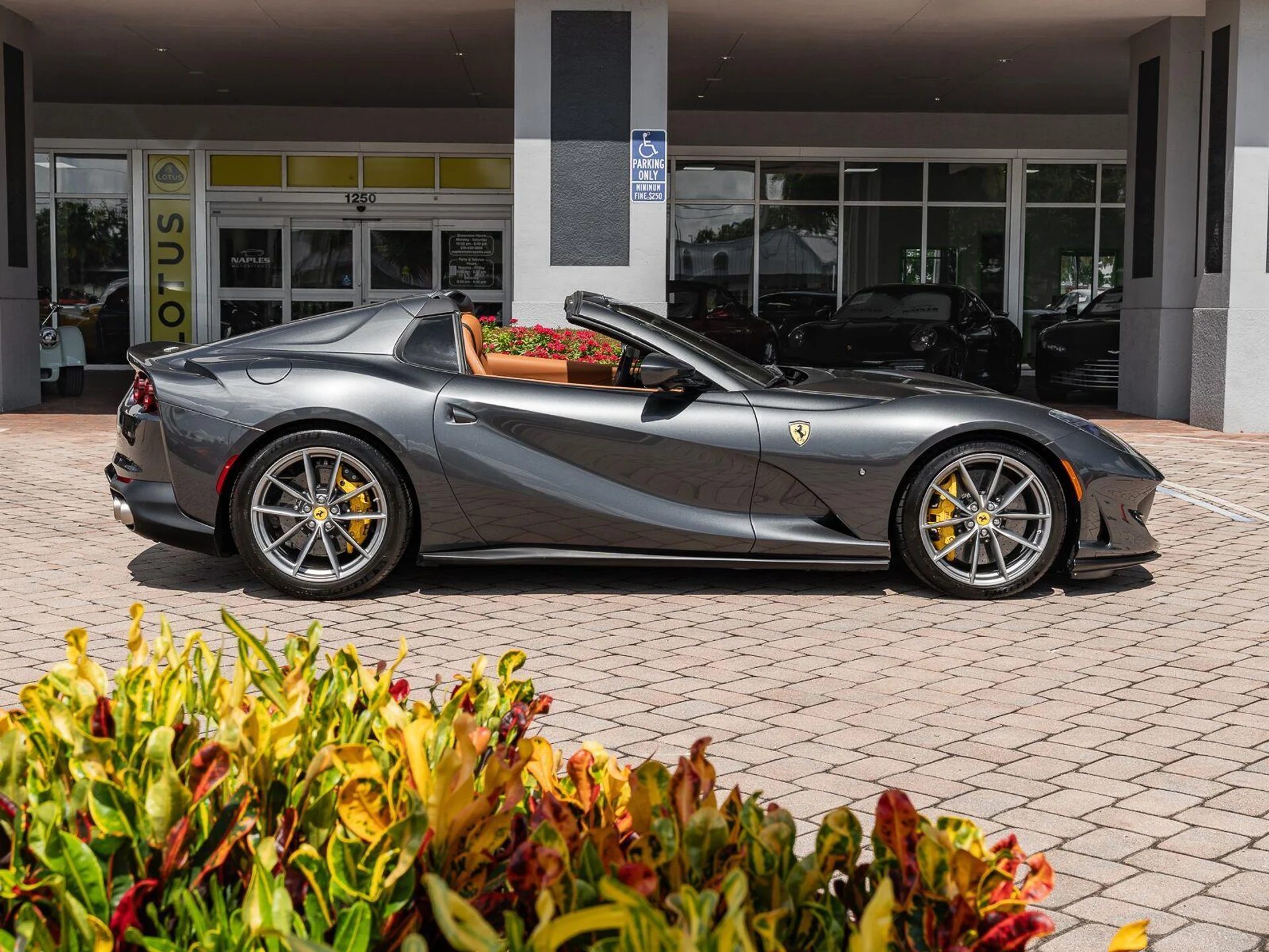 mph048_3924402032_Used_2022_Ferrari_812_GTS_Convertible_1784905712_27eb7e441c