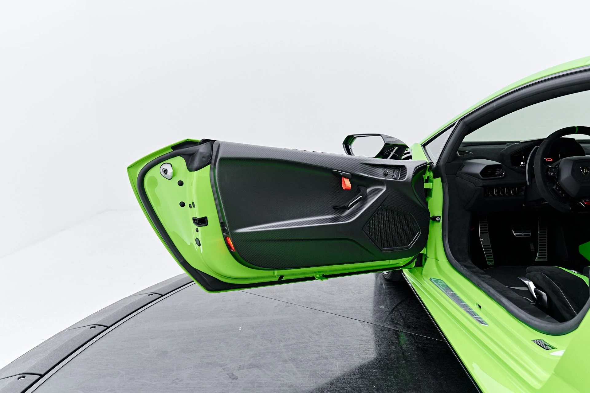 mph048_3956499111_Used_2024_Lamborghini_Huracan_STO_Base_1791998264_fc06c4b0ae