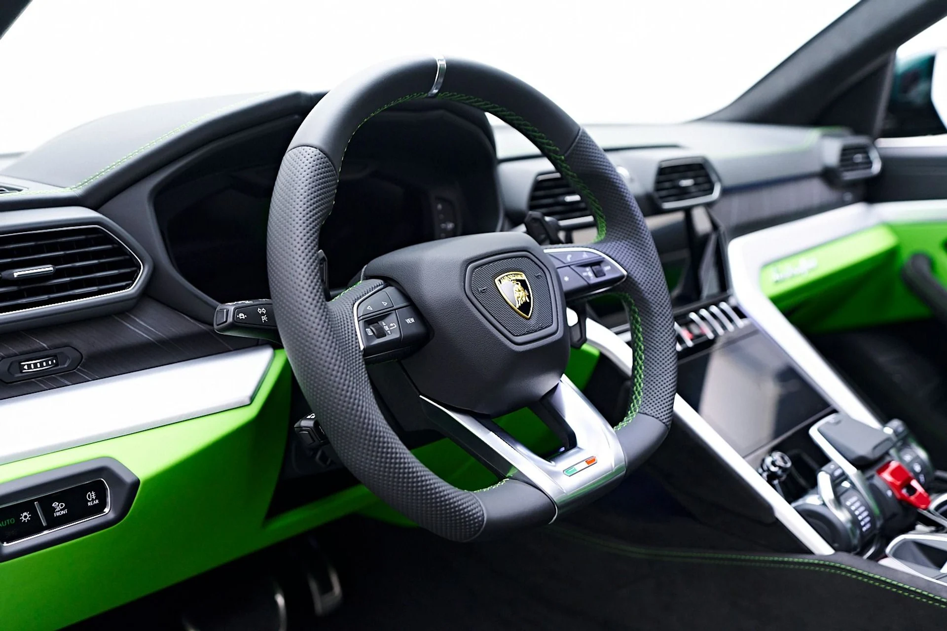 mph048_3967518080_Used_2024_Lamborghini_Urus_S_1745956869_086b3511bf