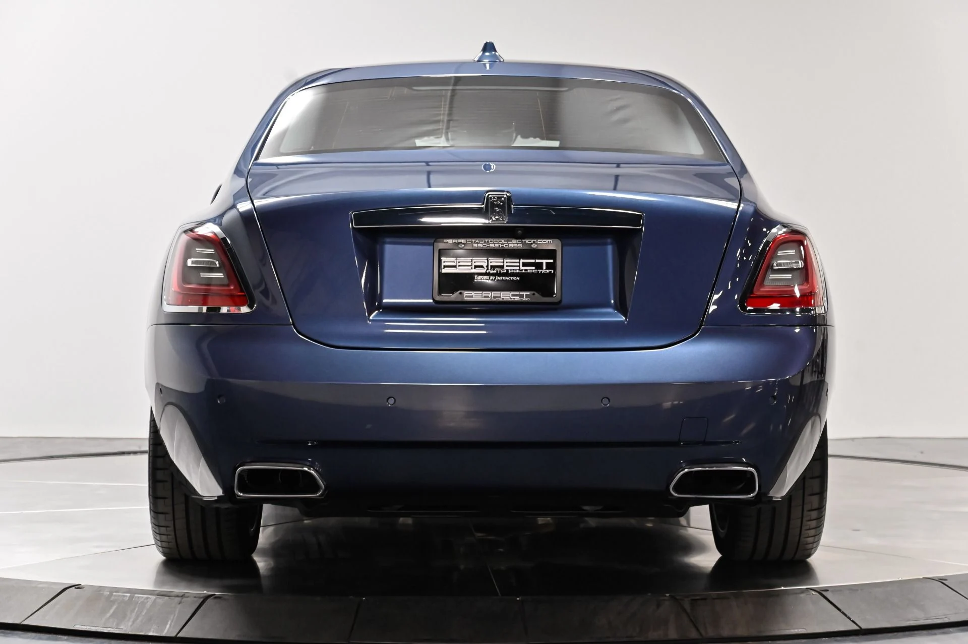 mph048_4036689105_Used_2021_Rolls_Royce_Ghost_Base_1788893206_26f7521989