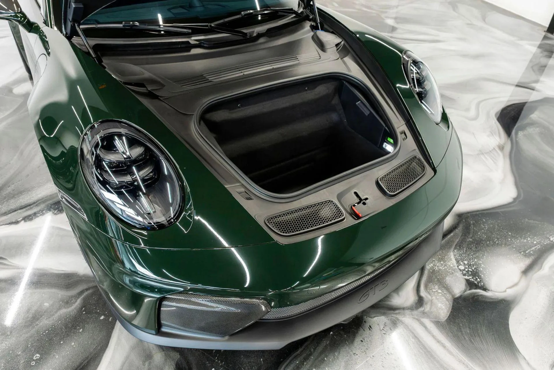 mph048_405348141_Used_2026_Porsche_911_GT_3_Coupe_2_D_1787786299_aa59a16fdb