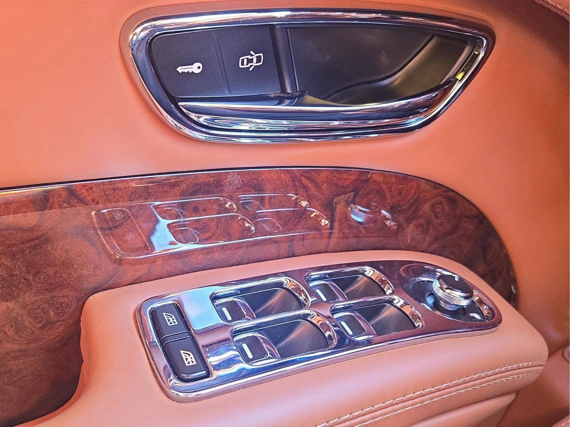 mph048_4071410464_3dfb969965f7c5bcfff90b9b75351871x_76f05c13bd