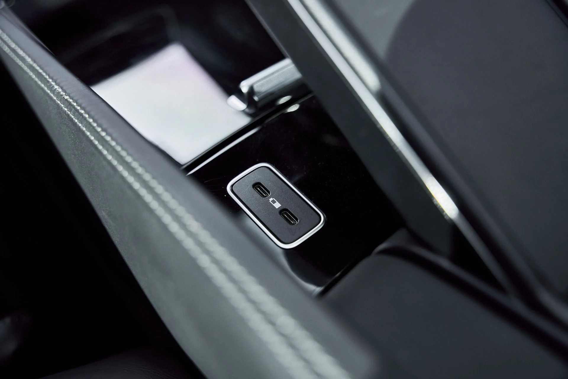 mph048_4072304460_Used_2021_Mercedes_Benz_GLS_Maybach_GLS_600_1768358392_6d73d44a2d