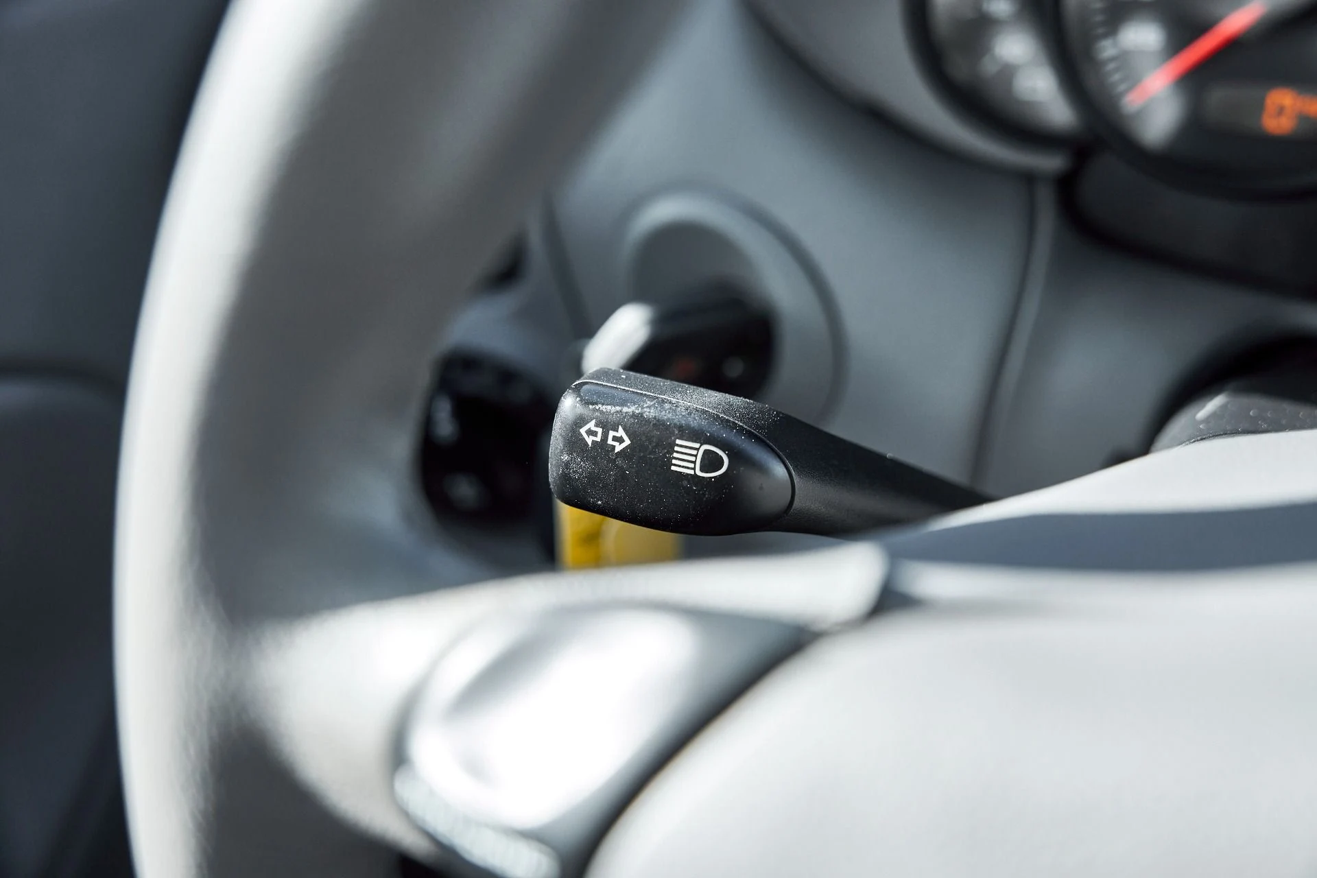 mph048_4082972573_Used_2002_Porsche_911_Carrera_1766458485_5df57d3fa8