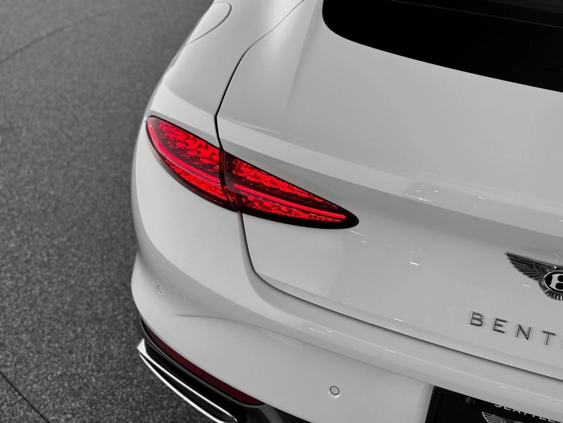 mph048_409233221_f34a984fd6a8c640e7fa57692708b6d9x_2d5beb6d96