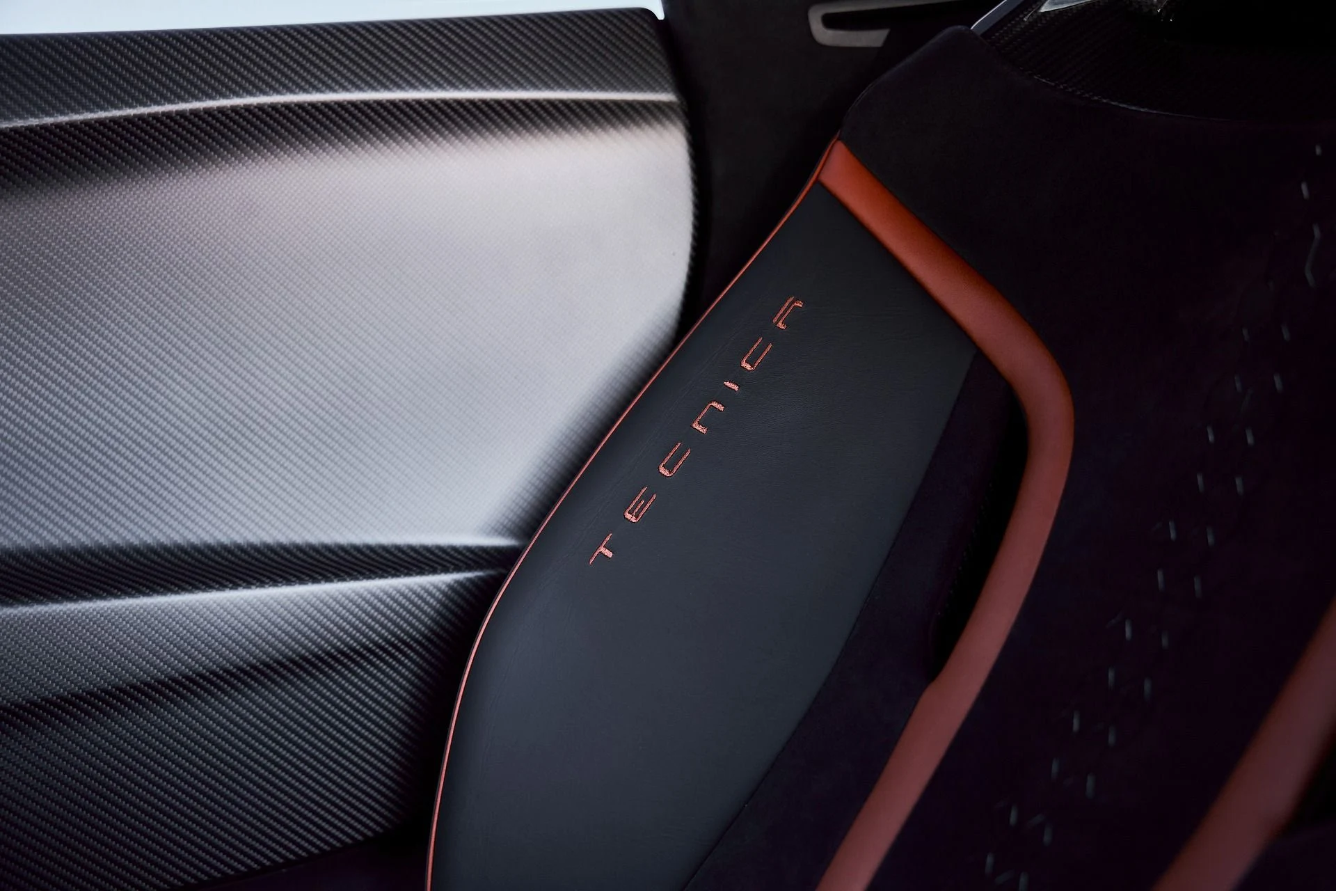 mph048_415159144_Used_2024_Lamborghini_Huracan_Tecnica_Base_1773278476_0406bac981