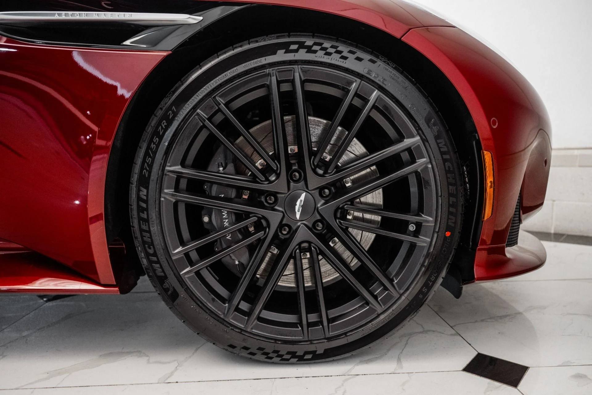 mph048_415659302_Used_2025_Aston_Martin_DB_12_Coupe_1748960287_20086eca5a