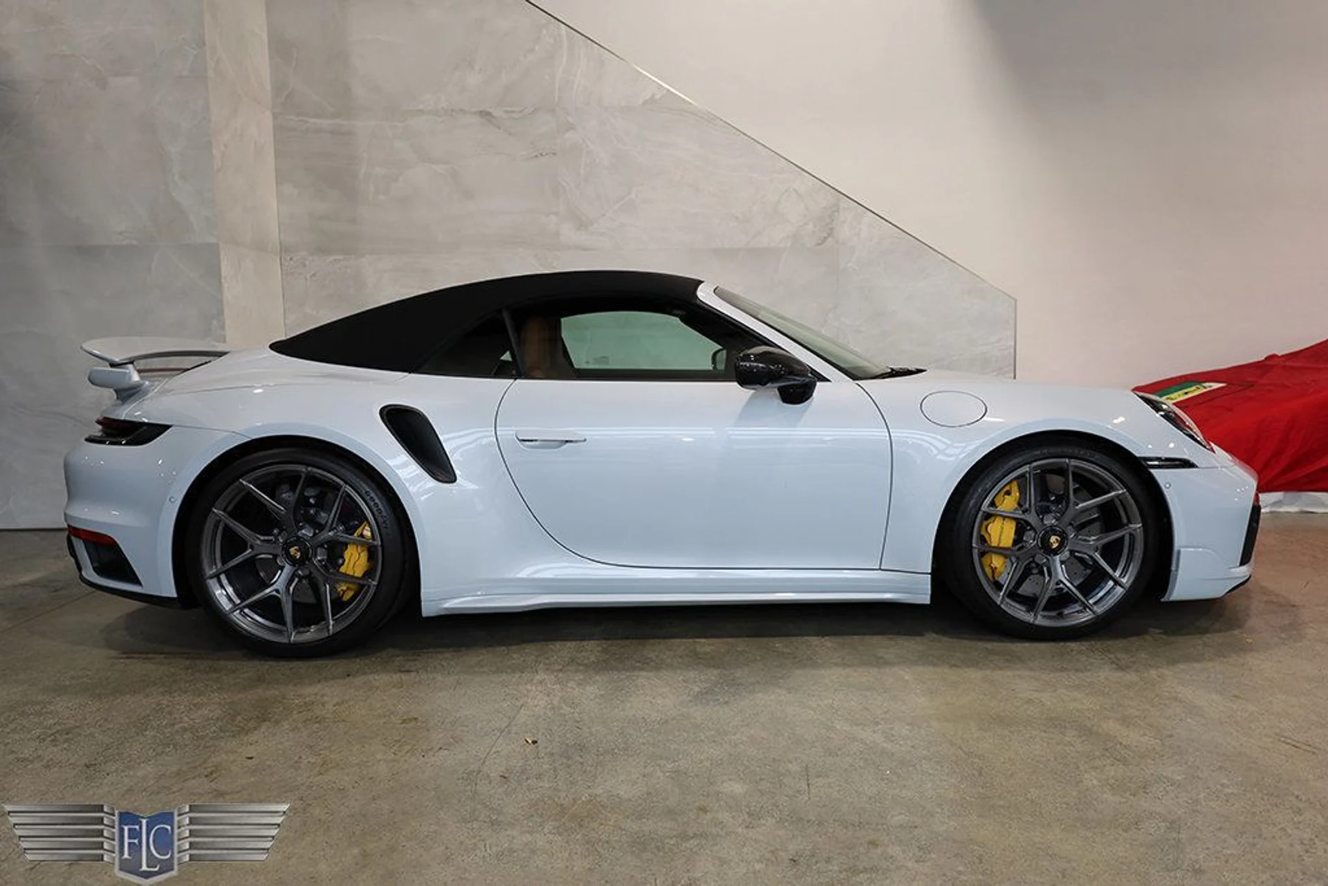 mph048_4172868847_used_2025_porsche_911_turboscabriolet_9689_23038395_49_1024_5a99c798bb