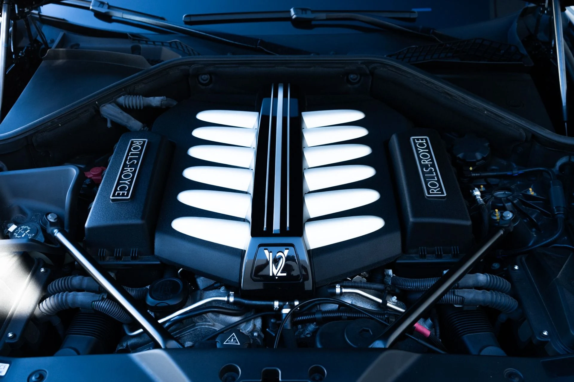 mph048_4174807573_Used_2014_Rolls_Royce_Wraith_1761760080_d1ae3e21ba