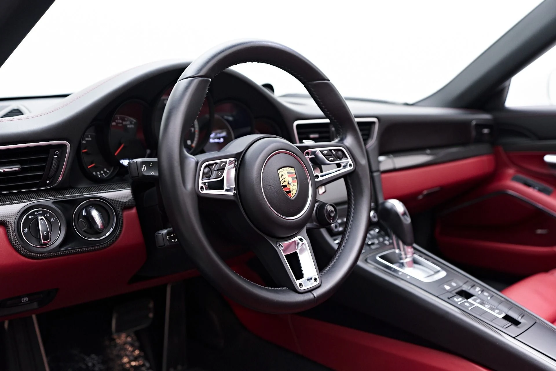 mph048_4220794310_Used_2019_Porsche_911_Turbo_S_1755714959_97b7e91f0e