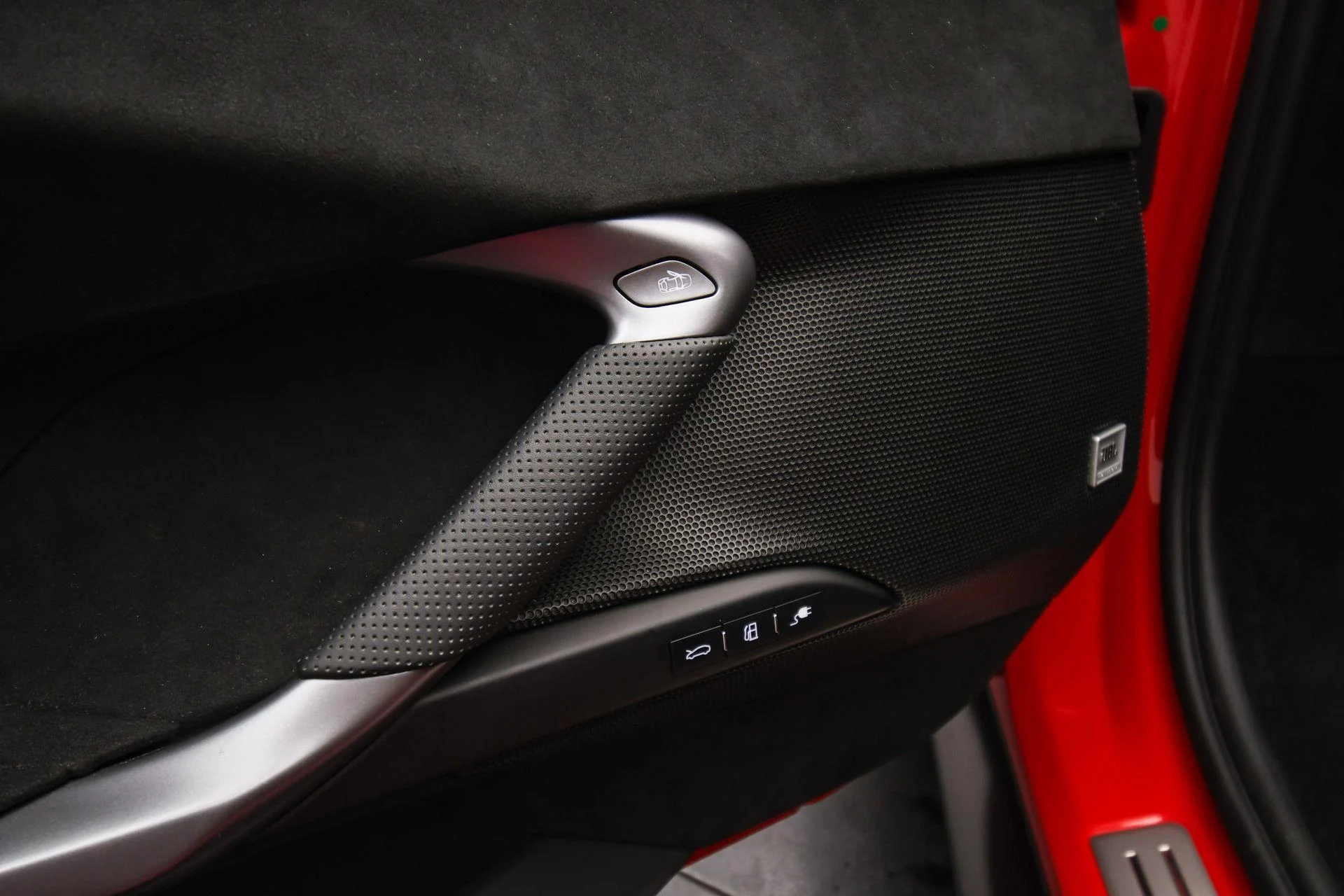 mph048_4225134787_Used_2024_Ferrari_296_GTB_Coupe_1757452066_1614c7b059