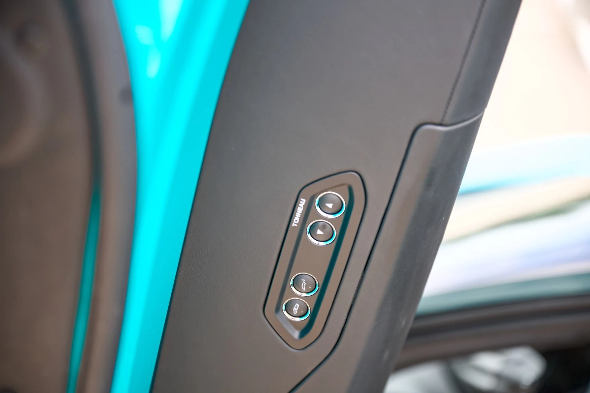 mph048_4226348621_Used_2025_Mc_Laren_Artura_Spider_1779138981_894a38704c
