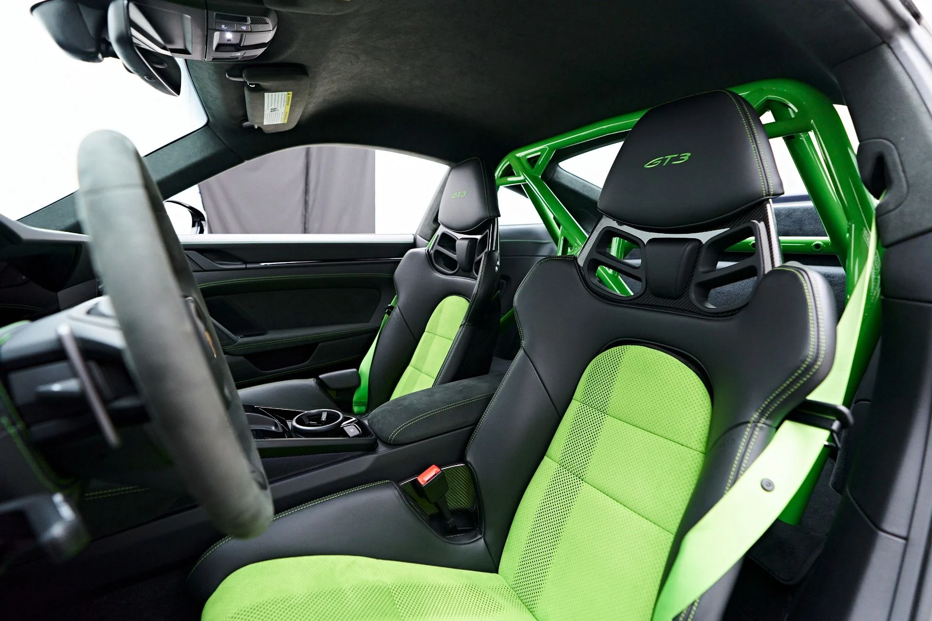 mph048_4237495577_Used_2022_Porsche_911_GT_3_1755812643_31cece6733