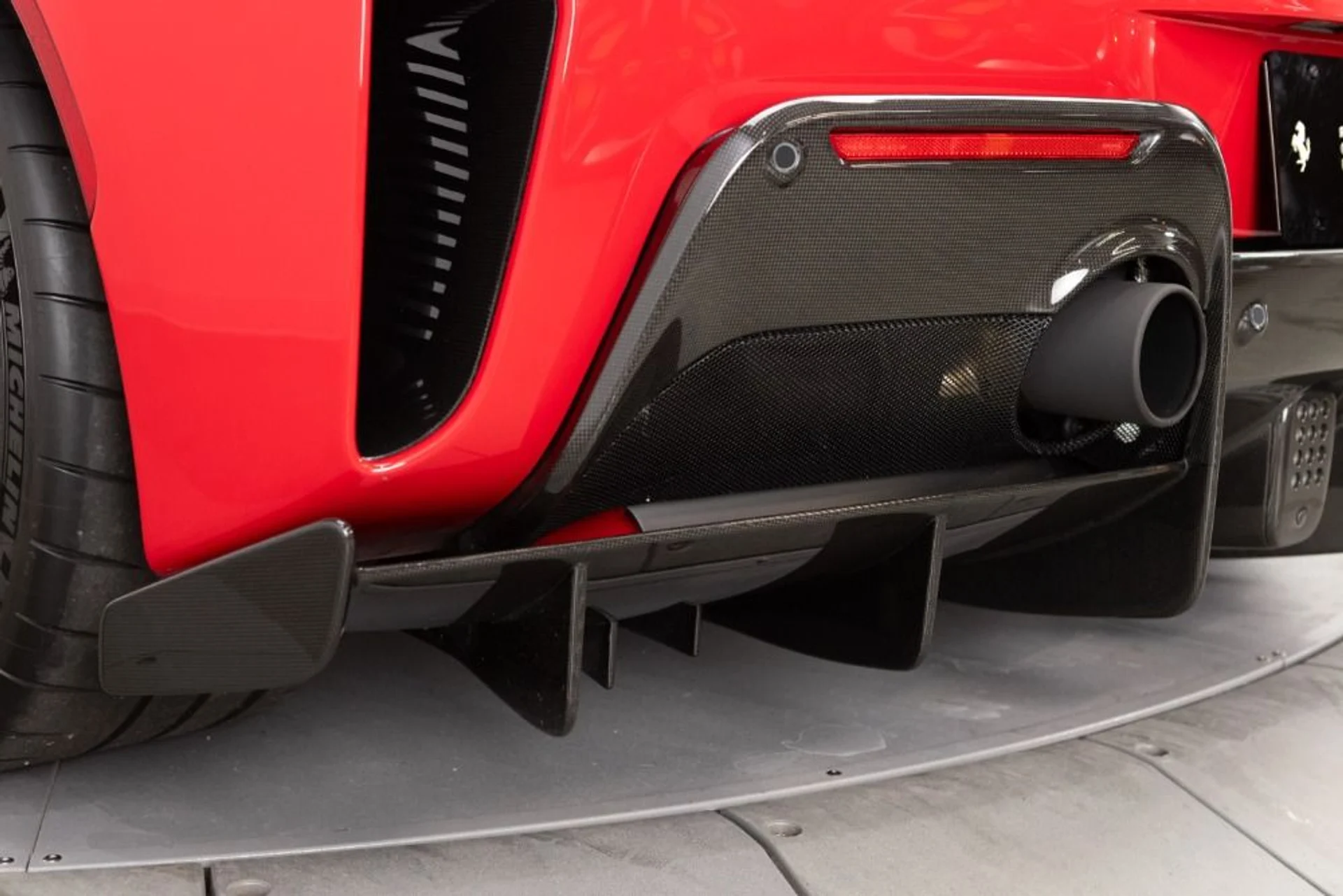 mph048_42411010_Used_2020_Ferrari_488_Pista_30cd40f103