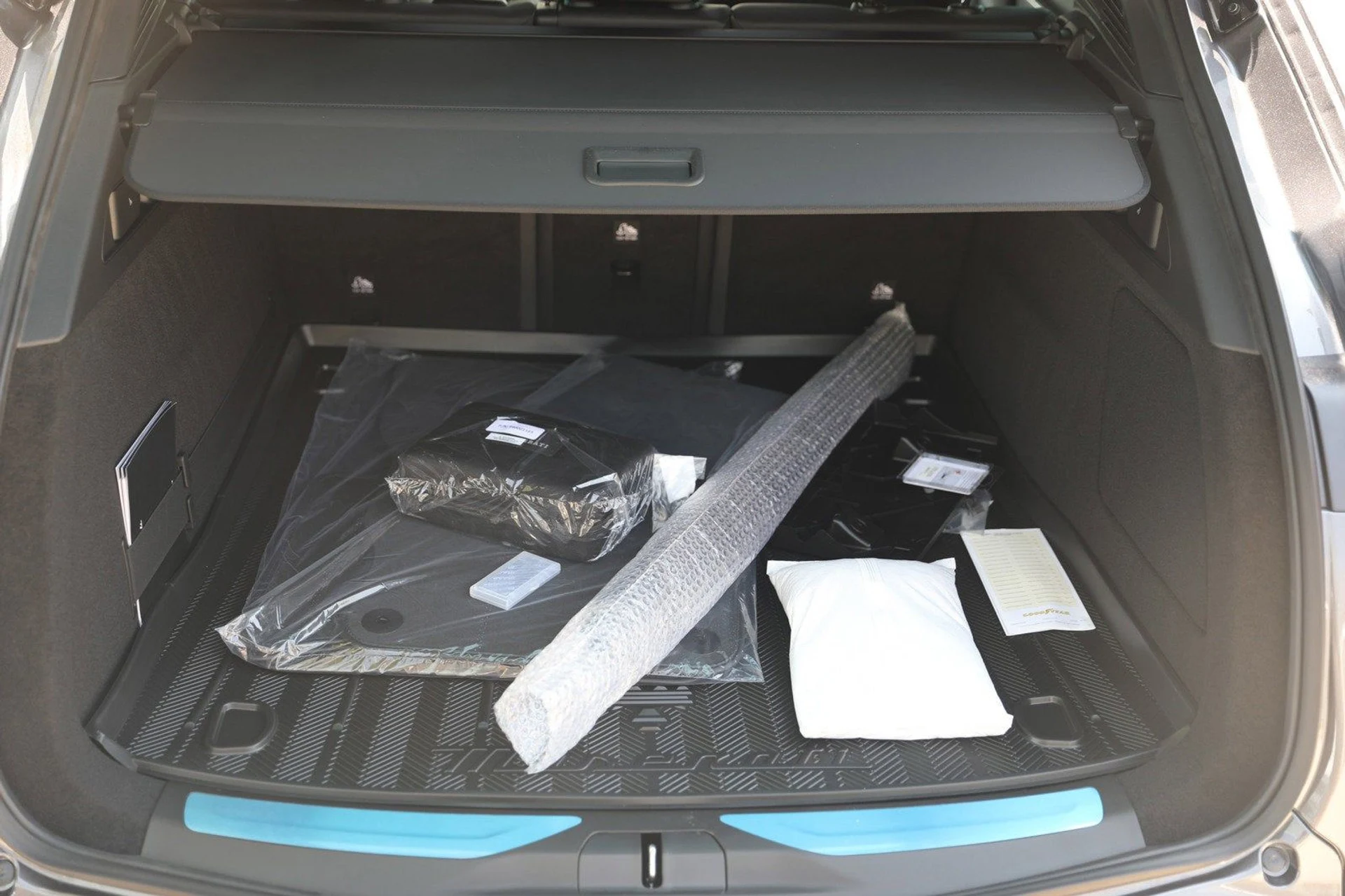 mph048_4245793223_591e60fd1d7a4c2d9360966d03bfbdd7_c01cd18d8b