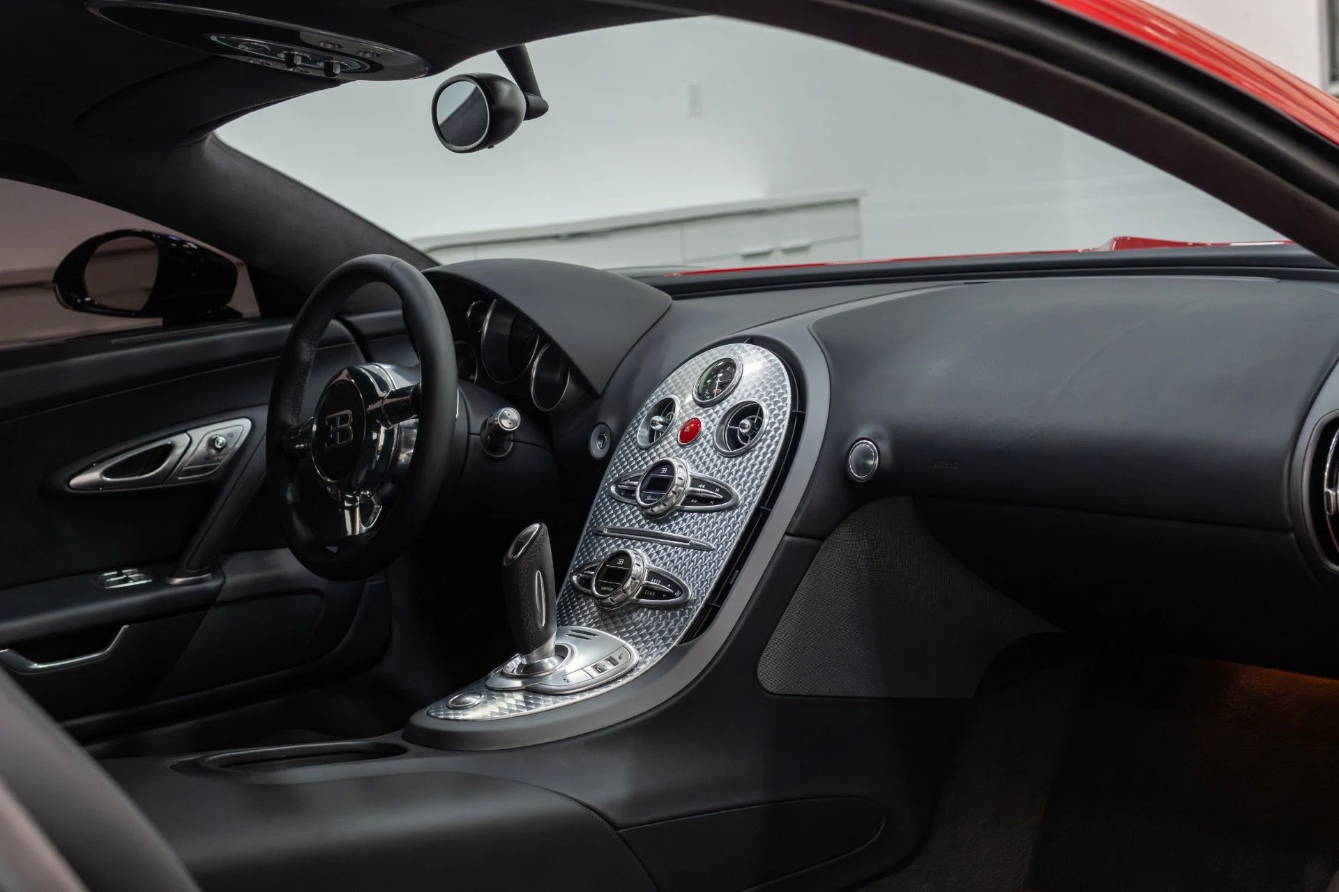 mph048_4259239943_Used_2008_Bugatti_Veyron_164_1769463944_cfea1ff639