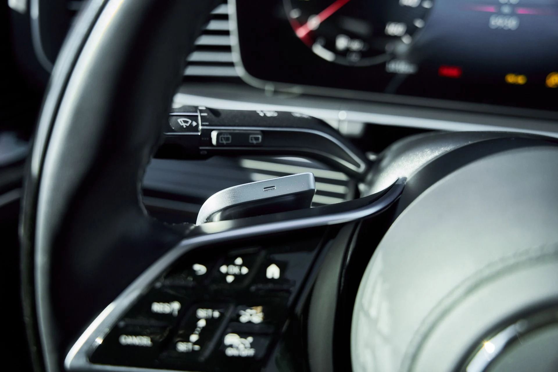 mph048_427813161_Used_2024_Mercedes_Benz_GLS_Maybach_GLS_600_1766882857_75a93b6fc9