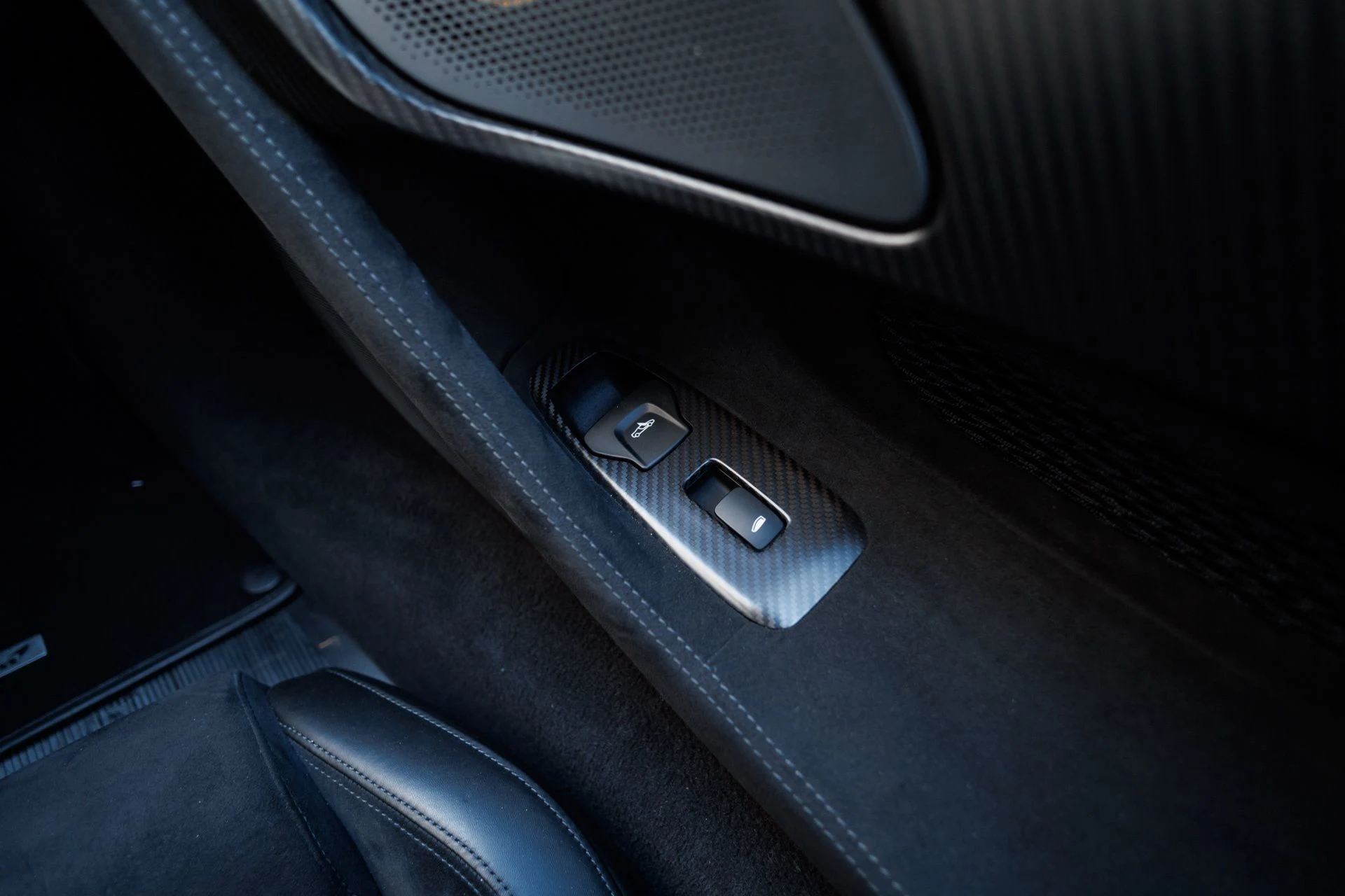 mph048_431790797_31eff5f4d9bf6dc12ae7dfb0de9dd858x_40a71223ce