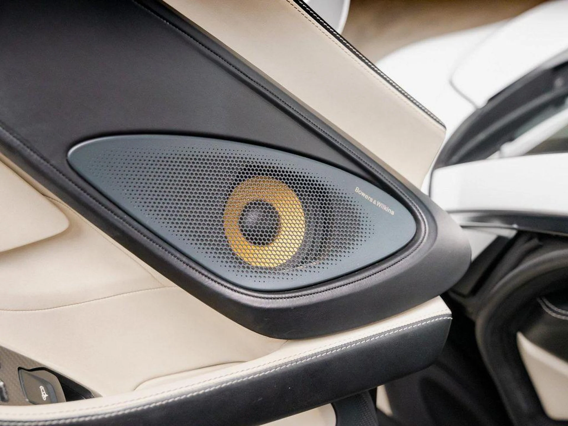 mph048_439177561_W2h_C3_Gh2_Gy_Q_M6zfg_Tx_Yv_Ho_N654_2afba57c7f