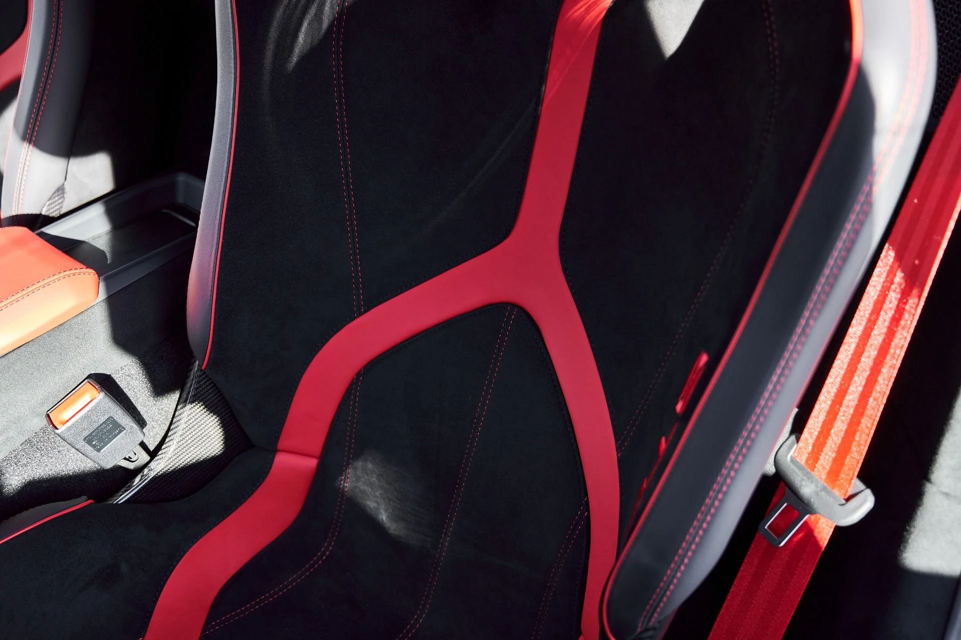 mph048_43998316_Used_2024_Lamborghini_Huracan_STO_1768271452_427424b065