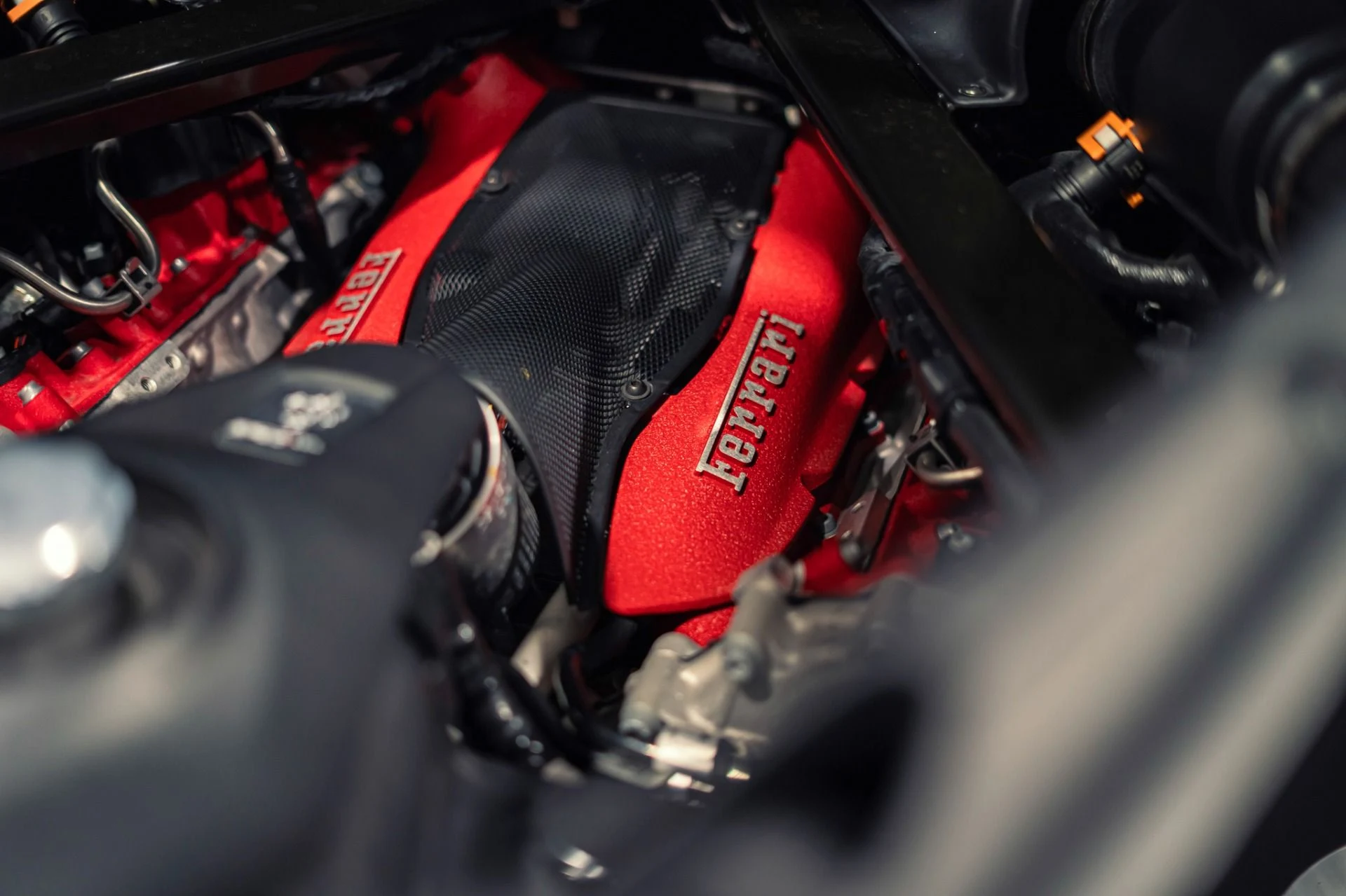 mph048_458811177_Used_2021_Ferrari_SF_90_Stradale_HUGE_660k_MSRP_1776712000_637ef0214d