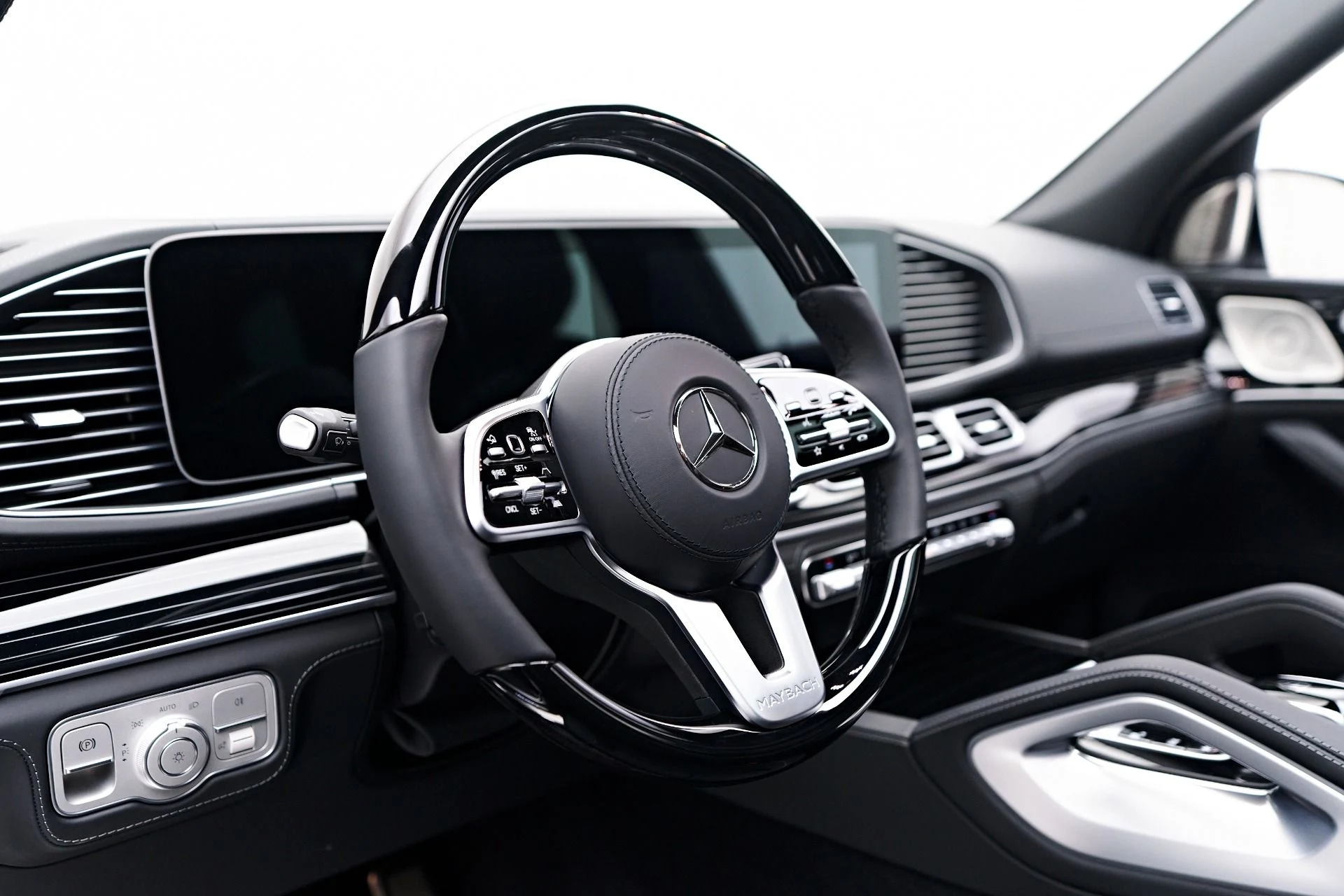 mph048_476975289_Used_2023_Mercedes_Benz_GLS_Maybach_GLS_600_1762799282_03d776c99d