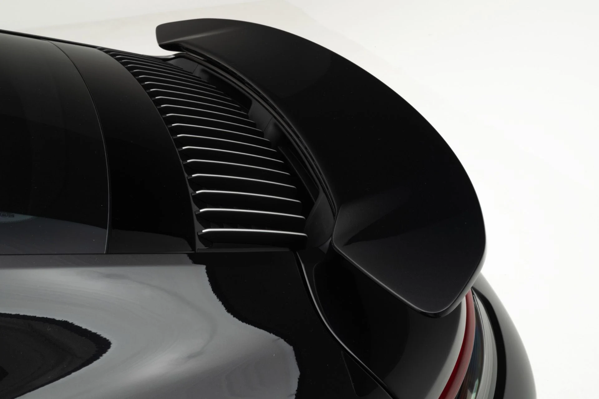 mph048_52960988_Used_2025_Porsche_911_Turbo_S_1780412804_5f5de7ba7d