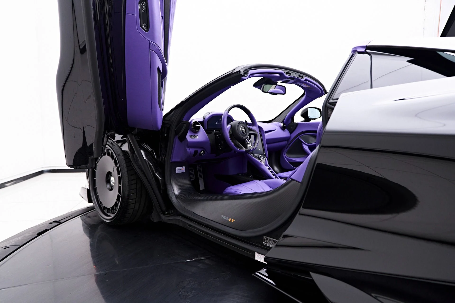 mph048_536076001_Used_2022_Mc_Laren_765_LT_Base_1753480618_4ea343f0b4