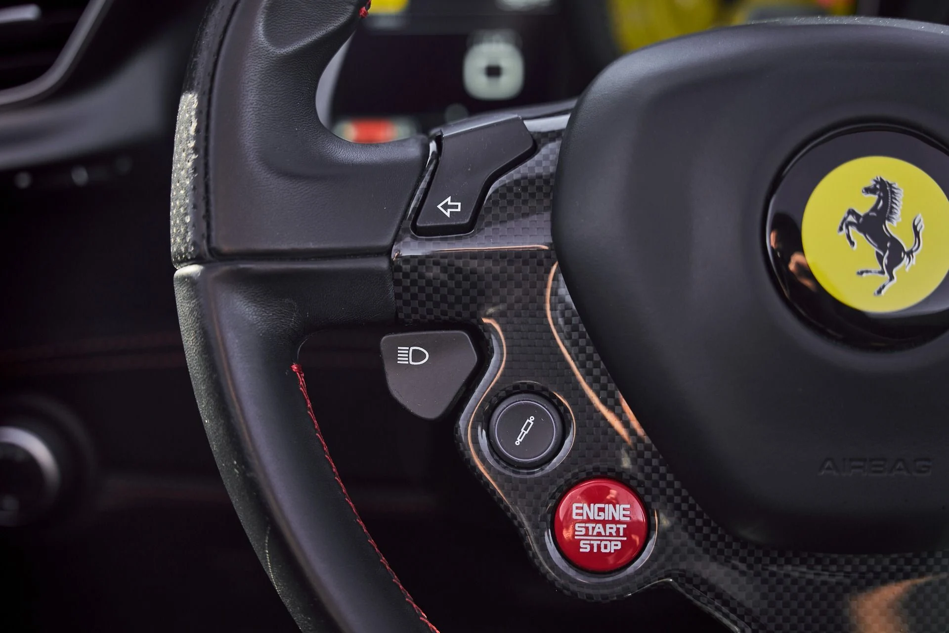 mph048_536499911_Used_2019_Ferrari_488_Spider_Base_1766024982_c818d32a39